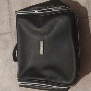 Isaac Mizrahi New York Black Cosmetic Train Case